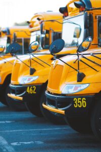 冬休みに学生が楽しむ格安スノボバスツアーはどこが人気？