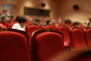 連休に最適な温泉の早割プランの探し方は？