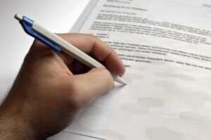 連休に行くご当地グルメの安い店の探し方は？