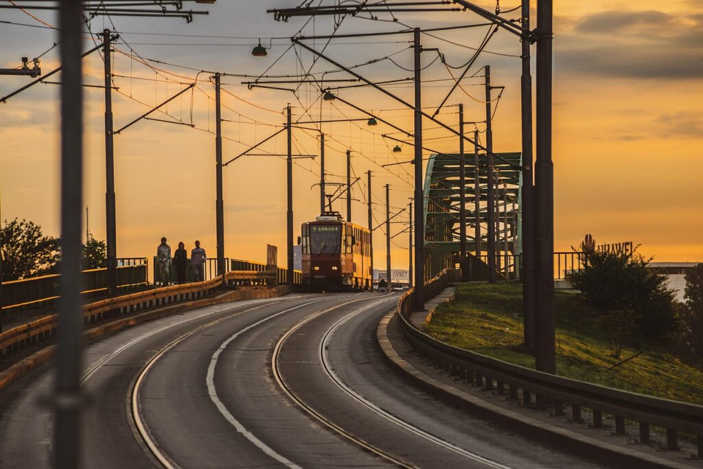 連休に電車を利用した安い旅行のおすすめプランは？